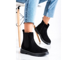 Pohodlné dámské černé  kotníčkové boty bez podpatku