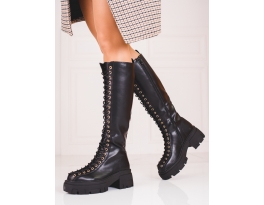 Komfortní dámské černé  kotníčkové boty na plochém podpatku
