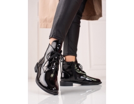 Exkluzívní černé dámské  kotníčkové boty na plochém podpatku
