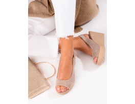 Klasické dámské  sandály hnědé na klínku