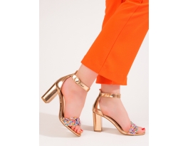 Pekné  sandále zlaté dámske na širokom podpätku
